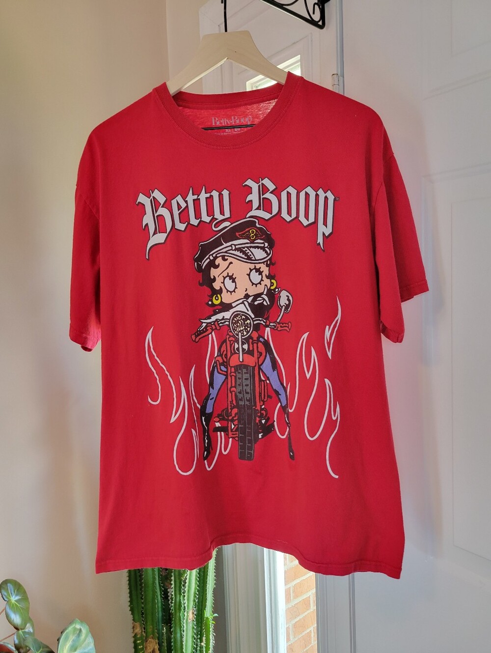 Betty Boop Red Biker‎ Graphic T-shirt 100% Cotton, Size XL